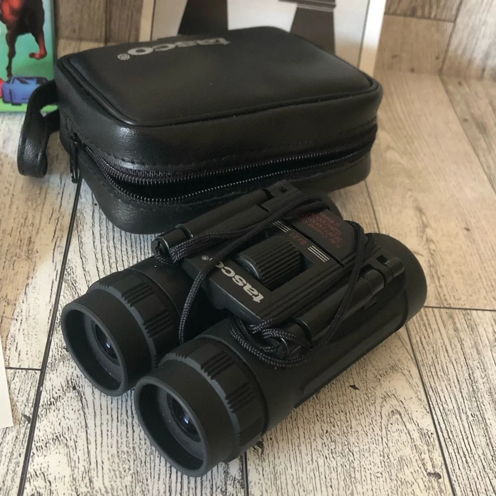 Tasco 165RB Black Compact Rubber Armored Folding Binoculars 8x21mm w/Case